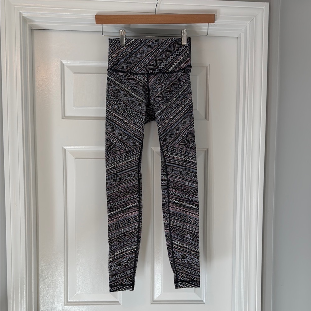 Lululemon Athletica Purple and Black Leggings with Geometric Design